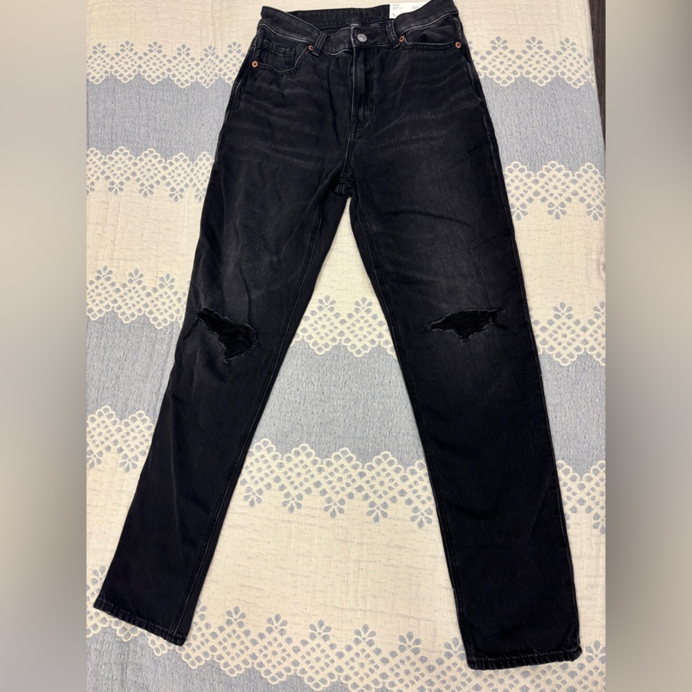Women's Black Distressed Jeans